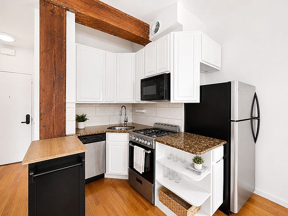 2nd image of 257 Water St APT 3A