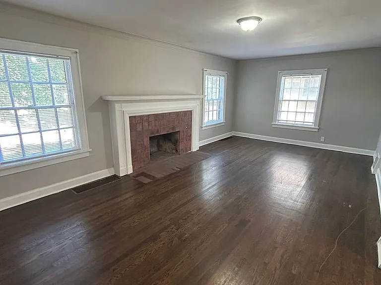 5411 Rockhill Rd — Photo 3