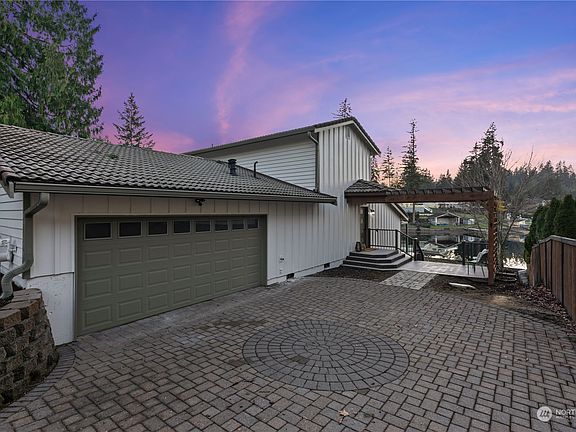 5th image of 21121 Church Lake Drive E