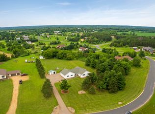 701 Packer Dr, Hudson, WI 54016