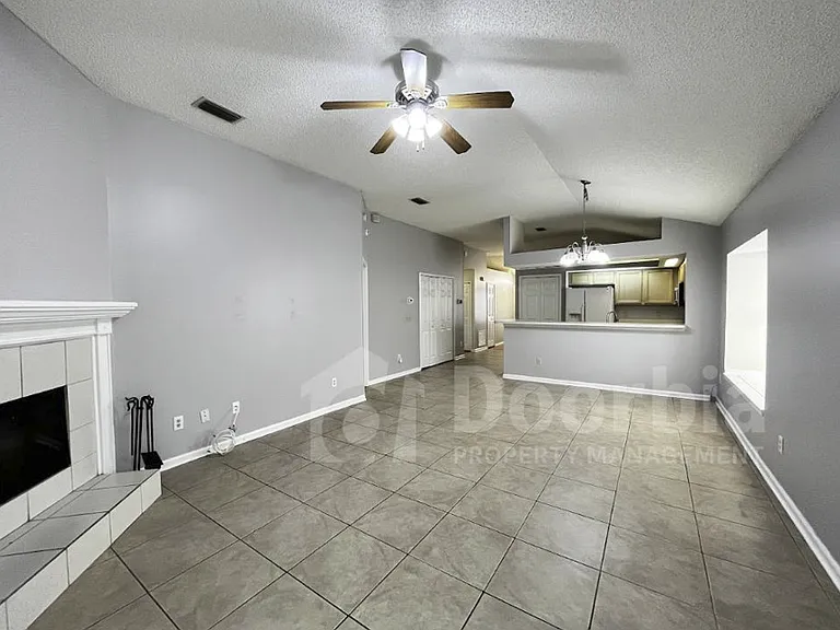 1159 Radis Pl — Photo 8