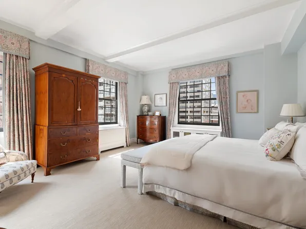 129 East 69th Street image 7 of 15