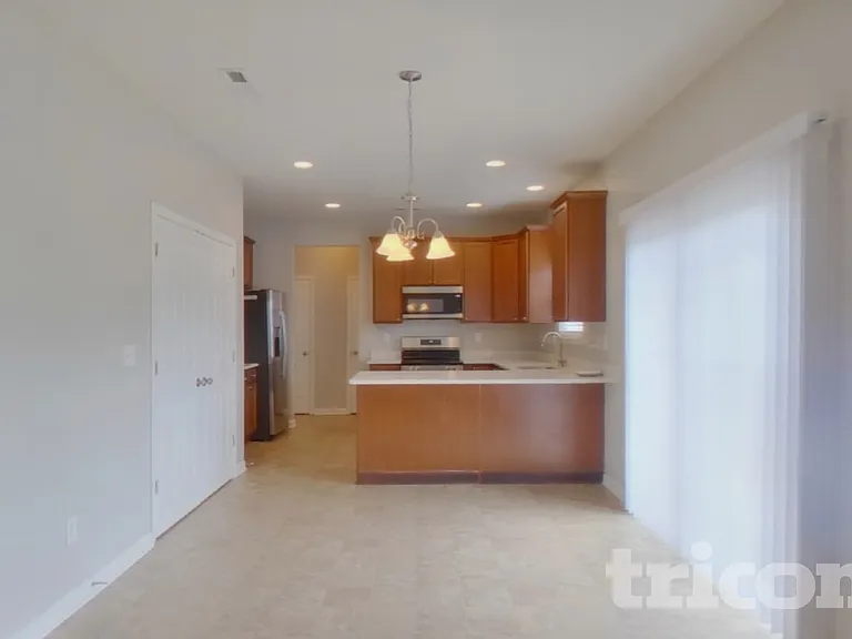 9626 Rothman Ln — Photo 5