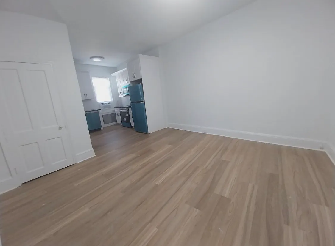 Studio, 1.0 bath, 476 sqft, $1,300 — Photo 4