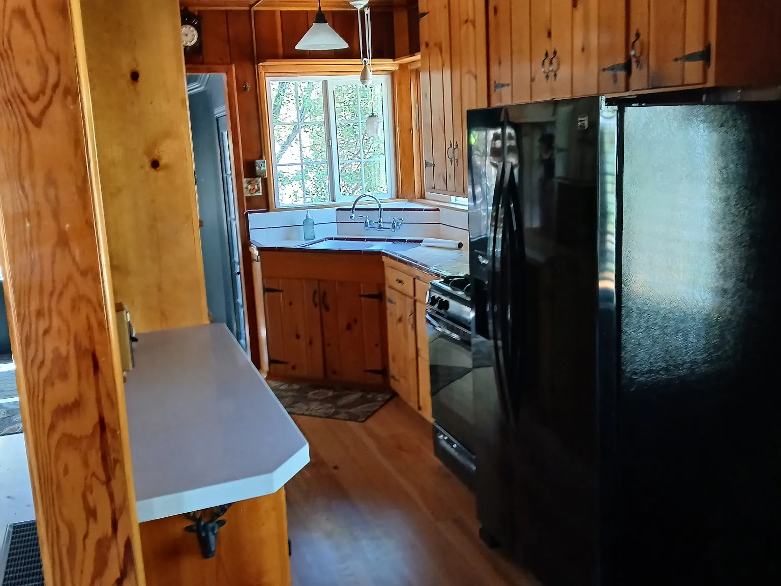 2 bed, 1193 sqft, $1,900 — Photo 2