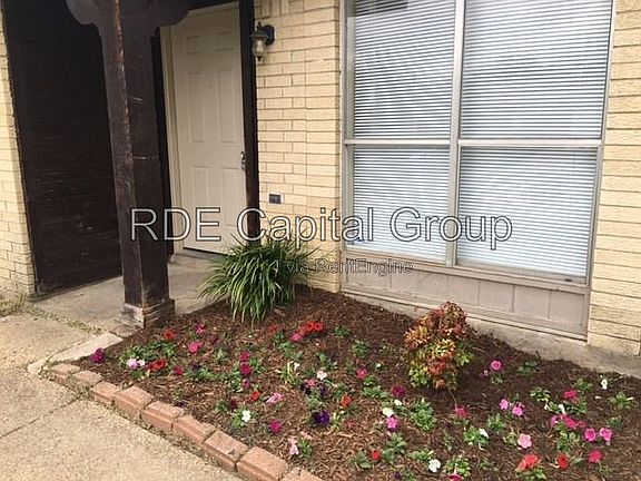 2nd image of 1413 Eagle Pass Dr