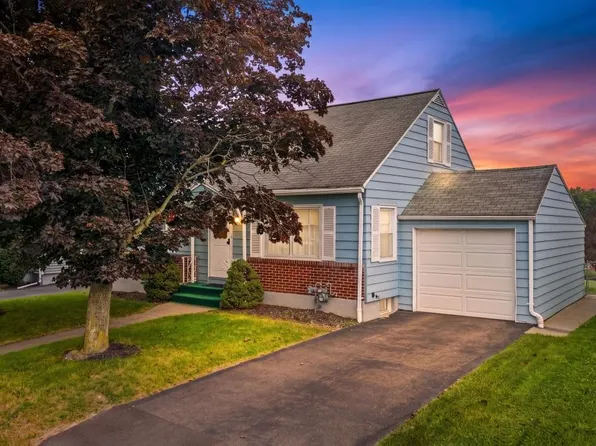 35 Greenridge St, Johnson City, NY 13790