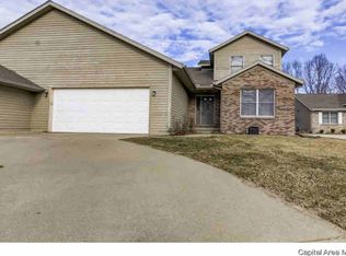 2545 Chapel Hill Rd, Springfield, IL 62702