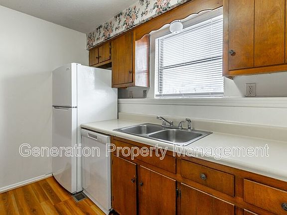5th image of 72 Knollwood Dr #17A