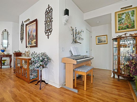 4th image of 235 Stags Leap Ln