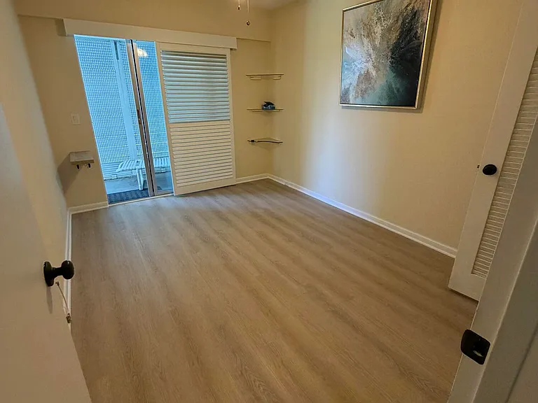 293 Brighton Dr #G — Photo 16