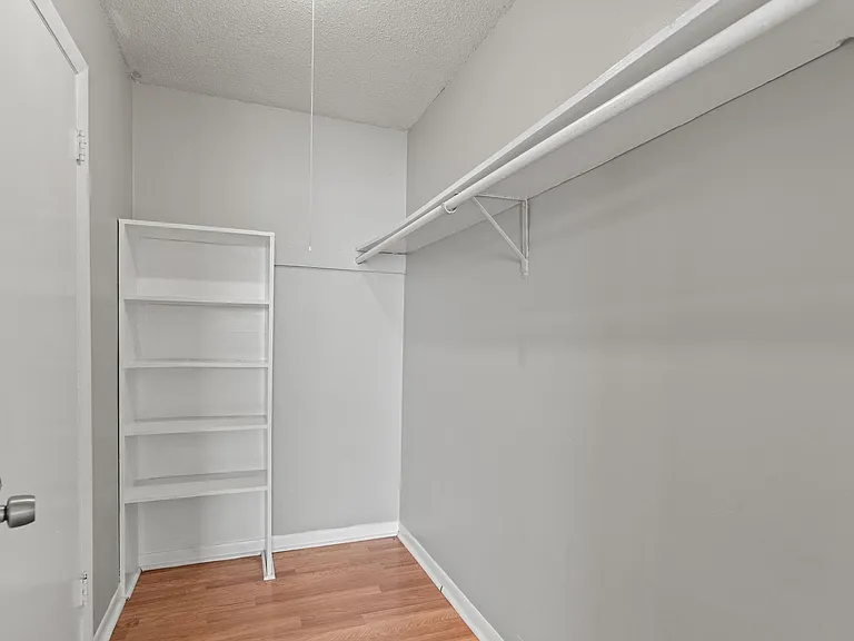 Blossom Wood Apartments — Photo 9
