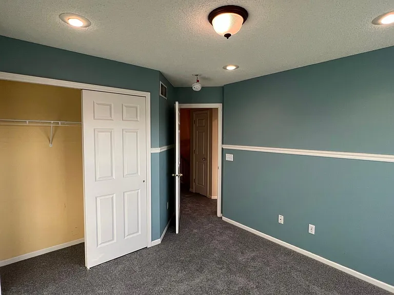 7866 Old Carriage Ct #7866 — Photo 32