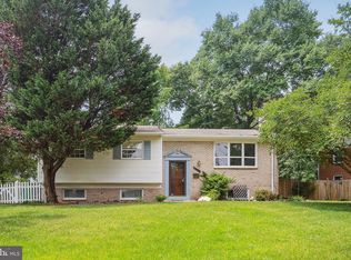 10446 Knollwood Dr, Hyattsville, MD