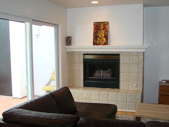 4th image of 829 N Salsipuedes St APT B