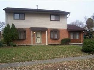 4555 College View Dr, Dayton, OH 45417