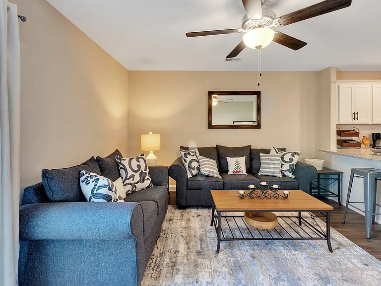 118 Alexander Blvd — Photo 12