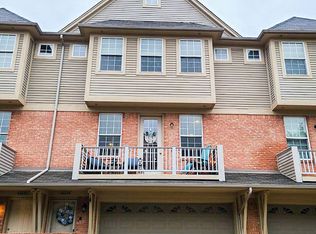 56689 Sunset Dr, Shelby Twp, MI 48316