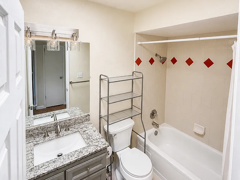 5836 Palm Ave — Photo 9