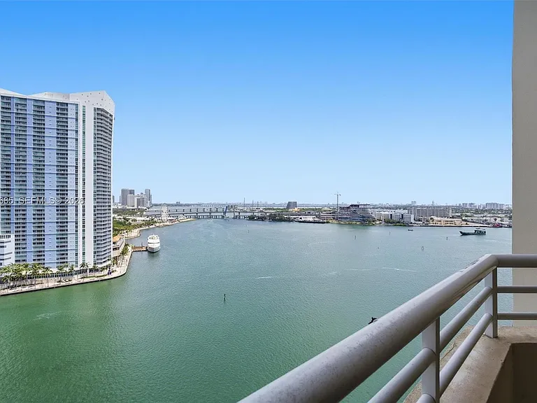 888 Brickell Key Dr #2010 — Photo 11
