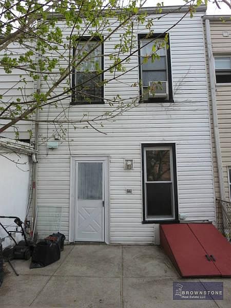 1st image of 361 20th St #1