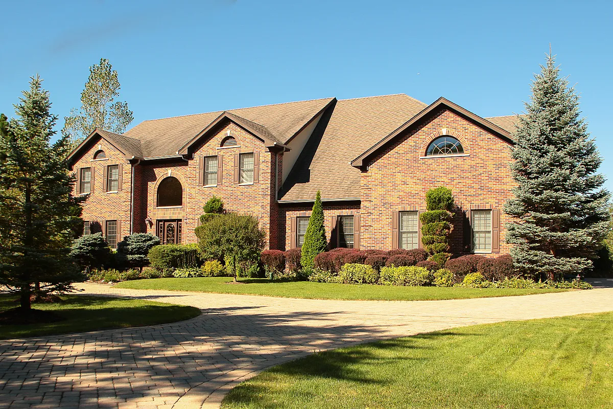 1940 Maple Pl photo 1