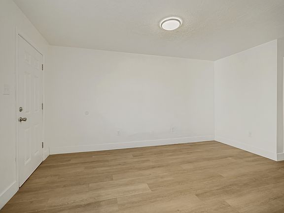 5th image of 420 20th St