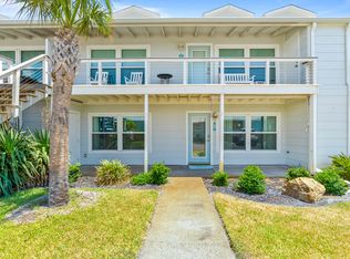 71 Nassau Dr APT 305, Rockport, TX 78382