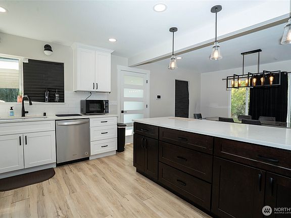 3rd image of 18830 108th Avenue SE