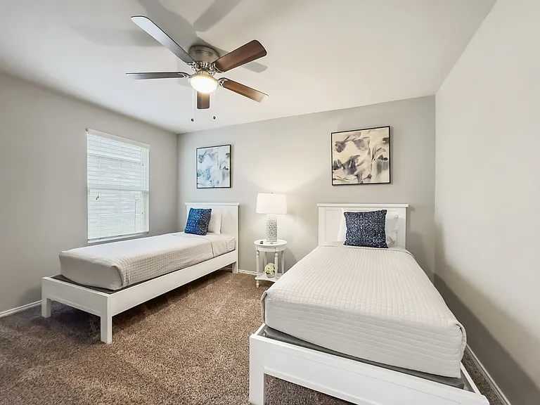 1809 Christopher Creek Dr — Photo 16