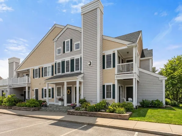 36 Village Dr #36, Quincy, MA 02169