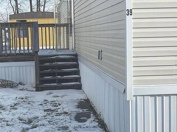 2nd image of 1411 N Park Ave Trailer 39
