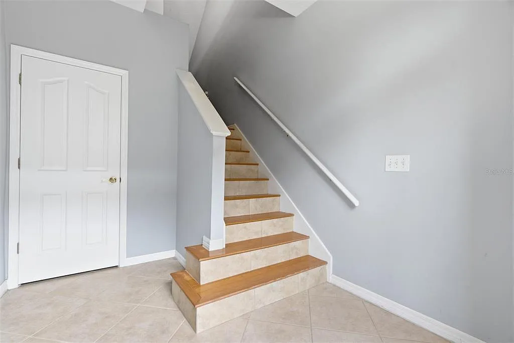 3 bed, 2.5 bath, 1714 sqft, $2,900 — Photo 4