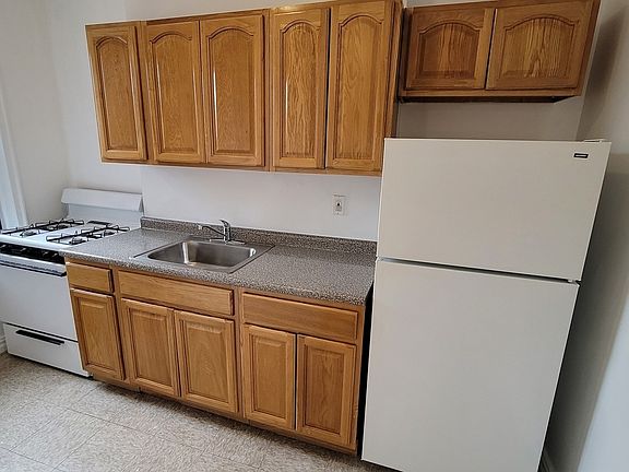 3rd image of 1200 College Ave APT 2J