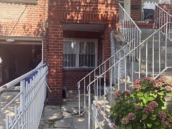 2nd image of 925 E 227th Street