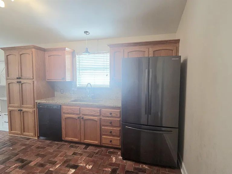 17656 Chasefield Ave — Photo 11