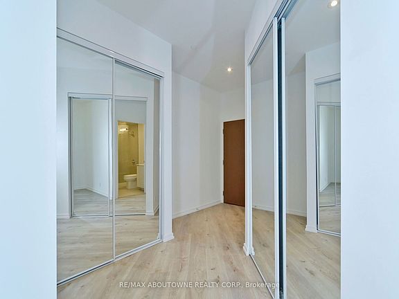 5th image of 1000 Portage Pkwy #307