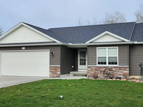 621 Range Rd, Smiths Creek, MI 48074