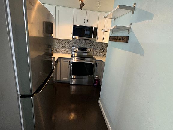 5th image of 949 Aberdeen Ave NE APT E216