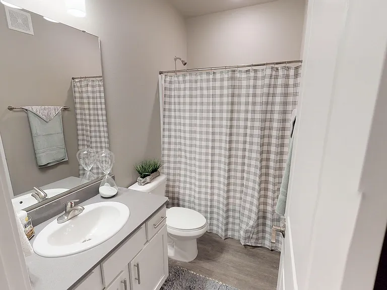 Maple Wood Townhomes — Photo 24