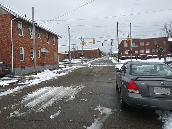 5th image of 504 Maple St