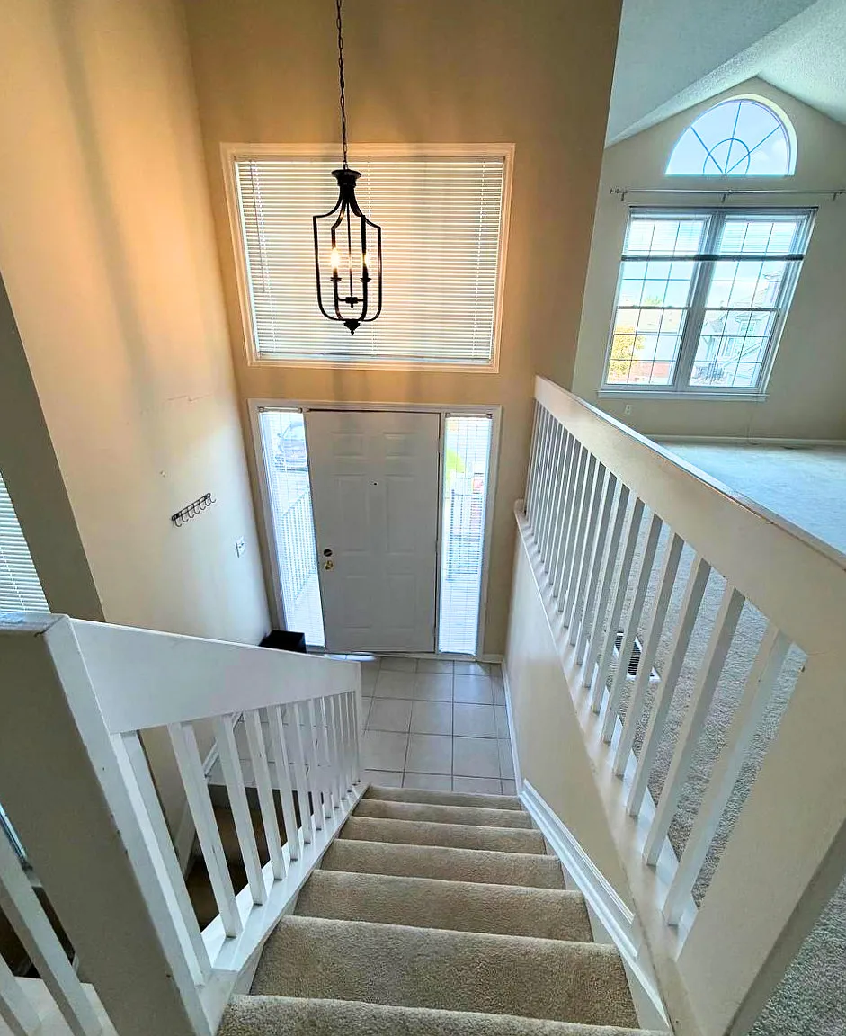 2 bed, 1900 sqft, $2,200 — Photo 4