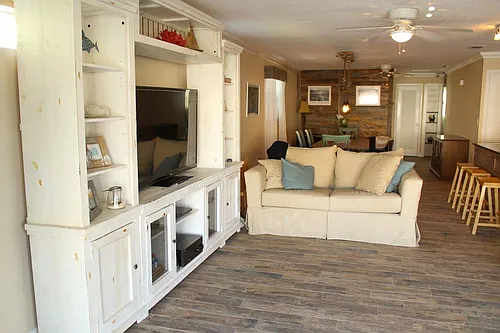 4457 Floramar Ter Photo 1