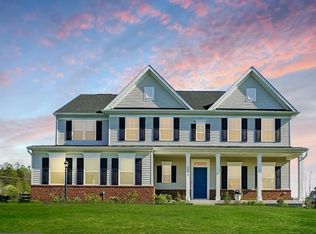 8016 International Dr, Warrenton, VA 20187