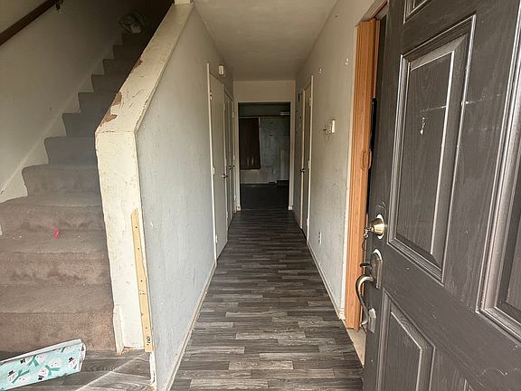 5th image of 420 Hill Meadow Dr