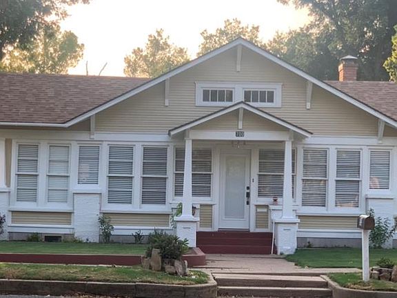 2nd image of 700 S Texas St