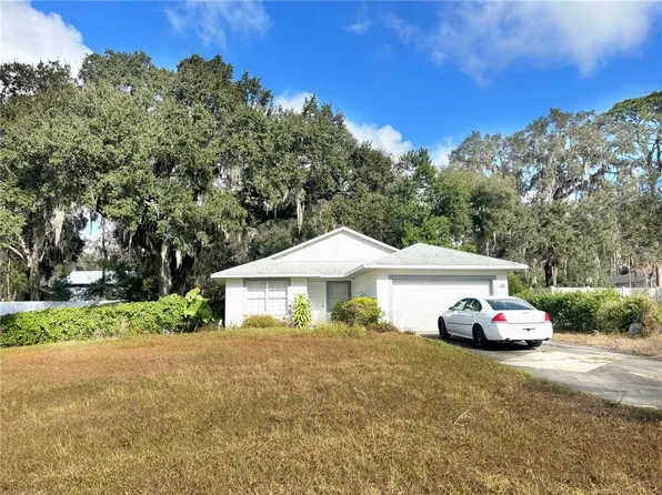 319 W Lady Lake Blvd, Lady Lake, FL 32159
