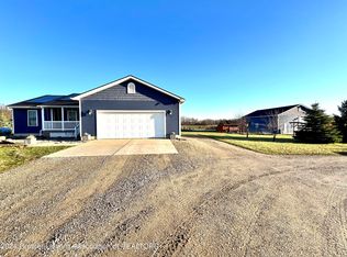 1570 W Mead Rd, Saint Johns, MI 48879