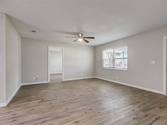 5th image of 4735 Fox Creek Dr E