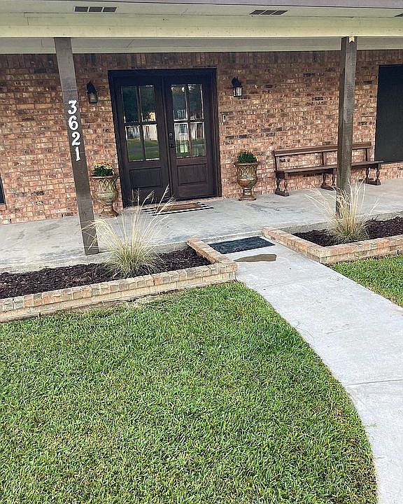 1st image of 3621 1st Ave